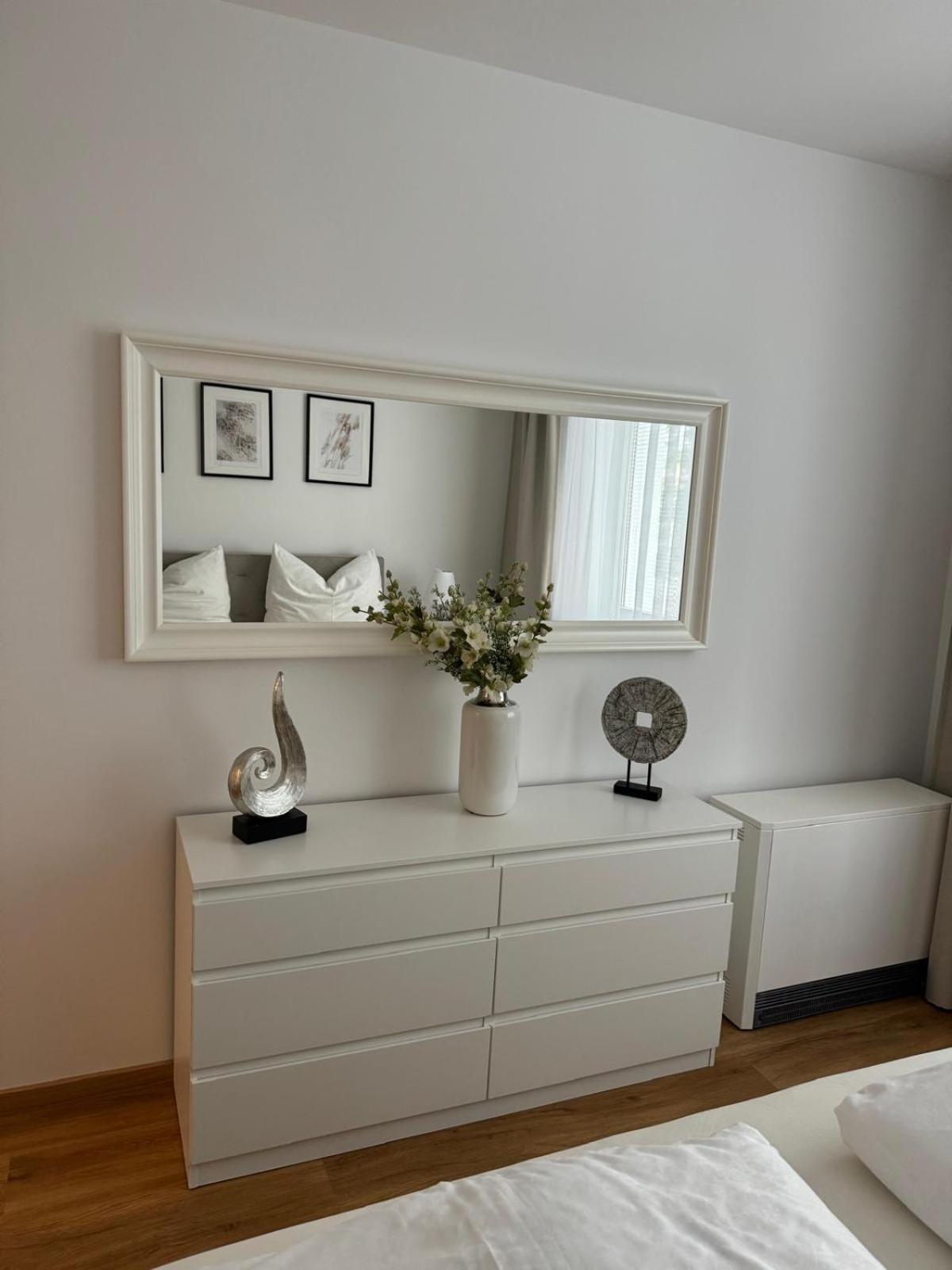 Sunny And Elegant Apartament In Central Location Грац Экстерьер фото